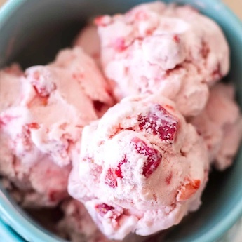 Homemade Strawberry Ice Cream